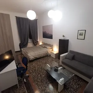  Apartamento Wow - 175 Mq - Posteggio Privato - Davanti Porto Traghetti - Fino A 10 Posti Letto
